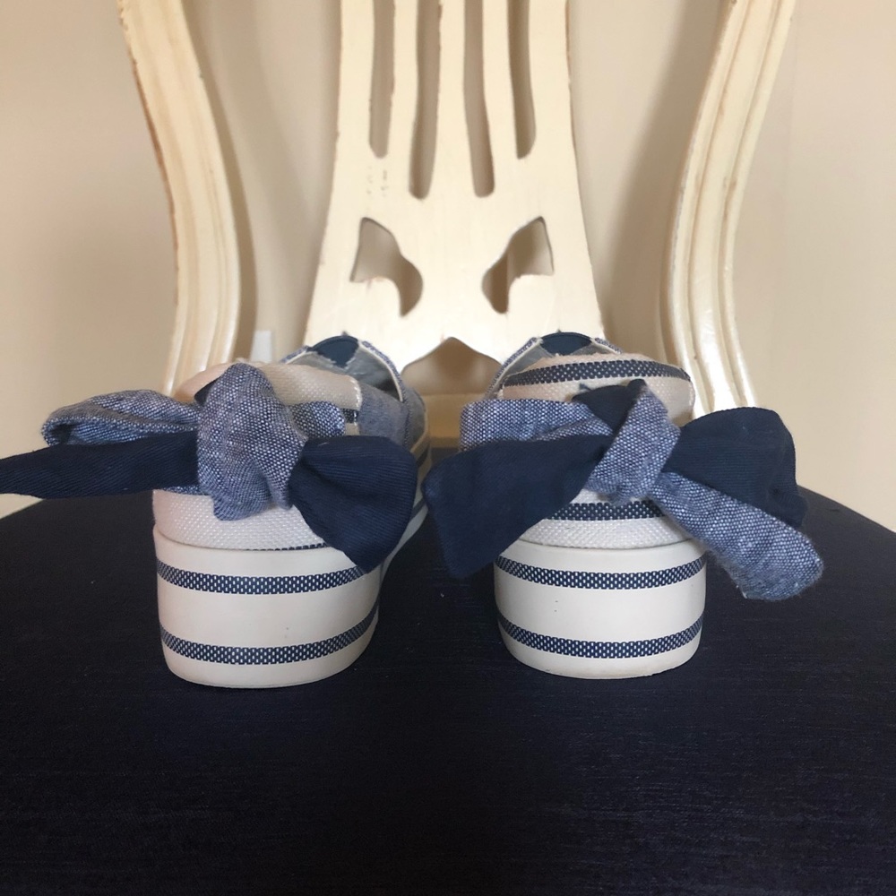 Toms Slip ons - Picture 4 of 7